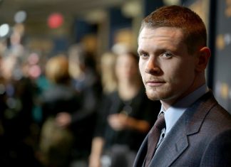 Segundo rumor, Jack O’Connell é o ator favorito para estrelar “The Batman”
