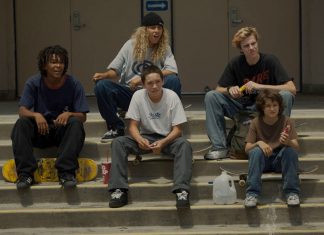 Veja o pôster nacional de “Anos 90”, filme dirigido por Jonah Hill