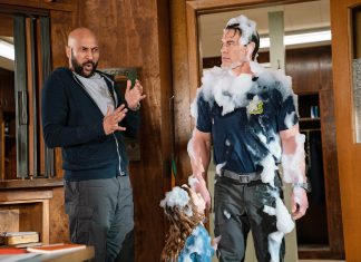 Confira John Cena no trailer da comédia “Brincando com Fogo”