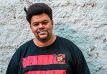 Babu Santana assiste “Parasita” em sessão exclusiva oferecida pelo Telecine