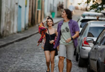 Manu Gavassi e Rafael Infante estrelam comédia de ação, veja o trailer