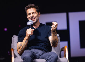 Com presença de Zack Snyder, Netflix faz exibição exclusiva de Rebel Moon na CCXP 23 Rebel Moon - Netflix CCXP23