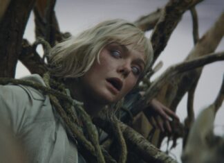 Diretor de “Predador: Terras Selvagens” comenta sobre personagem de Elle Fanning