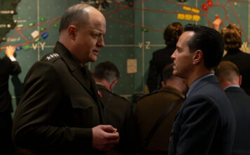 Universal Pictures divulga cartaz de “Pressão”, suspense sobre os bastidores do Dia D